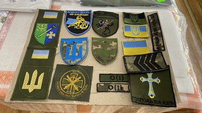 В Решетилівці вишивають шеврони для ЗСУ В Решетилівці вишивають шеврони для ЗСУ
