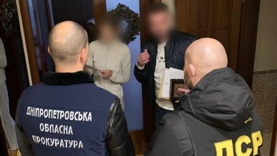 У Дніпрі викрили зловмисників, які «вибивали» гроші з підприємців – прокуратура