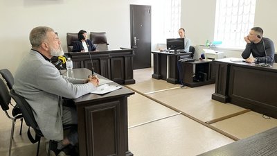 9 травня: у Запоріжжі відбулося засідання у справі Олега Комаренка щодо смерті Анни Ждан