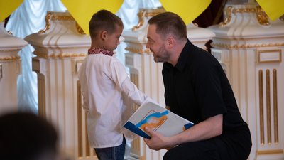 Хлопчик з Чернігівщини взяв участь в акції “Діти-рятувальники — герої війни” Хлопчик з Чернігівщини взяв участь в акції “Діти-рятувальники — герої війни”