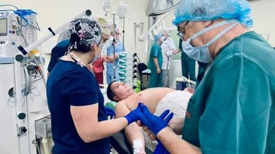 Лікарі розповіли про стан пацієнтів, яким у Львові зробили пересадку серця та нирок