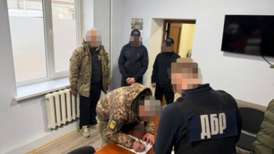 На Миколаївщині працівників РТЦК та СП судитимуть за підозрою у катуванні чоловіка