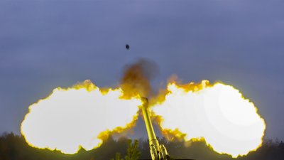 Зафіксували 40 вибухів: росіяни обстріляли Семенівську громаду