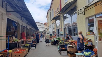 Ринок у Самборі працює станом на ранок 17 серпня Ринок у Самборі працює станом на ранок 17 серпня