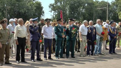 У Полтаві вшанували загиблих у Другій світовій війні У Полтаві вшанували загиблих у Другій світовій війні