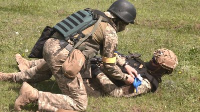 Відпрацьовують навички щодня: як тренуються черкаські тероборонці Відпрацьовують навички щодня: як тренуються черкаські тероборонці