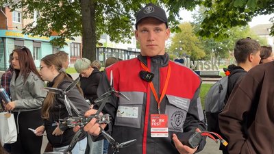 «Їх треба якось направляти»: у Нововолинську вперше провели ярмарок професій для школярів та студентів «Їх треба якось направляти»: у Нововолинську вперше провели ярмарок професій для школярів та студентів