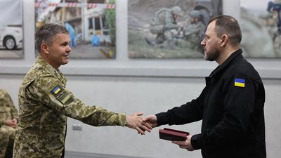Чотирьом прикордонникам з Волині вручили державні нагороди Чотирьом прикордонникам з Волині вручили державні нагороди