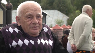 На Тернопільщині освятили стелу загиблим військовим у російсько-українській війні На Тернопільщині освятили стелу загиблим військовим у російсько-українській війні