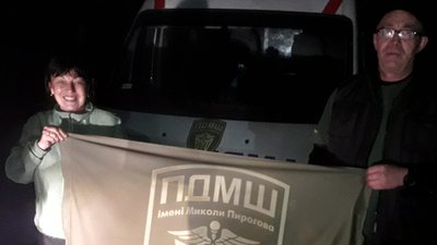 "В єдності — ми сила, а поодинці ми — ніхто" — прикарпатський волонтер Павло Дем'янов "В єдності — ми сила, а поодинці ми — ніхто" — прикарпатський волонтер Павло Дем'янов