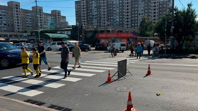 Військову збила автівка