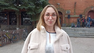 "Незламні українки": у Житомирі відкрили виставку десятирічної Марти Грицанюк "Незламні українки": у Житомирі відкрили виставку десятирічної Марти Грицанюк