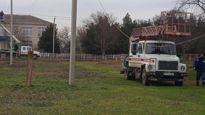 На Херсонщині у двох селах відновили електропостачання На Херсонщині у двох селах відновили електропостачання