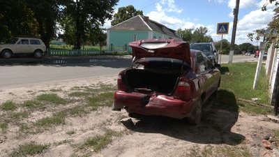 Пошкоджена в ДТП автівка в Коропі Пошкоджена в ДТП автівка в Коропі