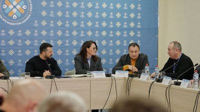 Зеленський у Черкасах зустрівся з представниками бізнесу