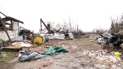 На Житомирщині обстежують пошкодження від обстрілів російськими військами будинків у селищі Ставище На Житомирщині обстежують пошкодження від обстрілів російськими військами будинків у селищі Ставище