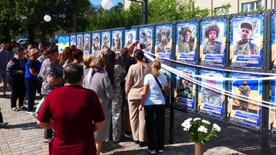 На Тернопільщині, відкрили алею, Алея Віри і Надії, Товстенська громада, 19 серпня 2026
