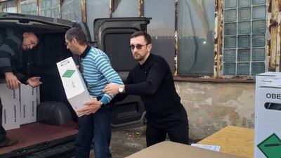 На Тернопільщину передали вогнегасники для захисту сакральних пам'яток На Тернопільщину передали вогнегасники для захисту сакральних пам'яток