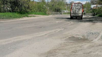 У Кропивницькому ремонтують ями на дорогах У Кропивницькому ремонтують ями на дорогах