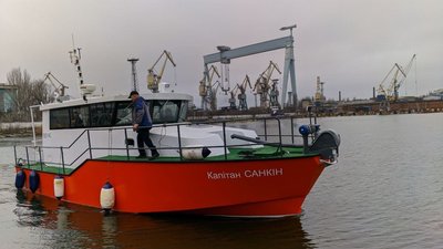 Флот Держгідрографії поповнився новим катером, виробленим у Миколаєві Флот Держгідрографії поповнився новим катером, виробленим у Миколаєві