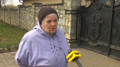 В Івано-Франківську священнослужителі Православної церкви України відправили першу службу в церкві Різдва Христового