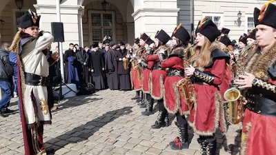 На площі Ринок заспівали гімн України