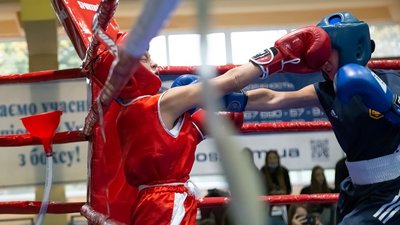 Харківські боксерки вибороли дев’ять золотих медалей на всеукраїнських змаганнях Харківські боксерки вибороли дев’ять золотих медалей на всеукраїнських змаганнях