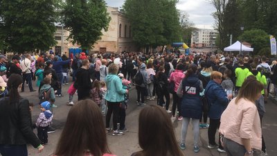 "Біжу за життя" – спортивний захід із благодійною метою пройшов у Житомирі "Біжу за життя" – спортивний захід із благодійною метою пройшов у Житомирі
