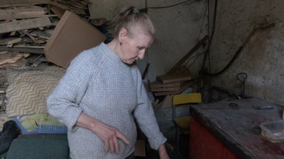 Без опалення та з пліснявою: в яких умовах живуть переселенці з Рубіжного та Краматорська в Олиці на Волині