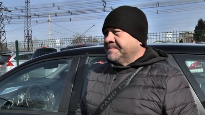 Стихійний авторинок у Луцьку: чому скаржаться жителі прилеглих вулиць