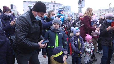 У Житомирі вулицями міста курсував музичний трамвай з казковими героями У Житомирі вулицями міста курсував музичний трамвай з казковими героями