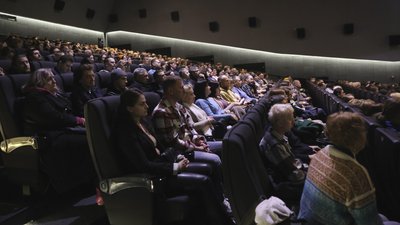 Допрем'єрний показ фільму "Памфір" у Чернівцях зібрав повну залу глядачів Допрем'єрний показ фільму "Памфір" у Чернівцях зібрав повну залу глядачів