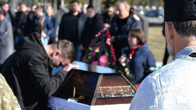 Житомирщина прощається ще з трьома своїми героями-оборонцями