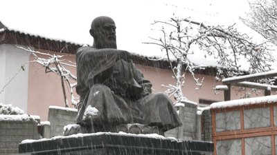 Пам'ятник засновнику буддійської общини Пам'ятник засновнику буддійської общини