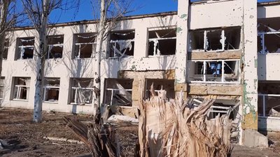 "Села Токмачка на 90 відсотків вже немає, його вибили просто". Як живуть у селі на Запоріжжі біля лінії фронту "Села Токмачка на 90 відсотків вже немає, його вибили просто". Як живуть у селі на Запоріжжі біля лінії фронту