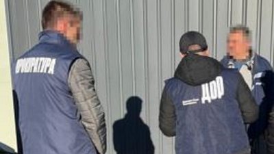 На Волині затримали на хабарі держінспектора податкової служби