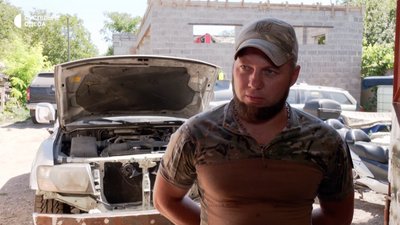 Пошкоджені на мінах, під обстрілами та в ДТП: як в Одесі відновлюють авто для військових Пошкоджені на мінах, під обстрілами та в ДТП: як в Одесі відновлюють авто для військових
