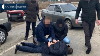 На Хмельниччині голову ОТГ, якого підозрюють у хабарництві, суд посадив під домашній арешт