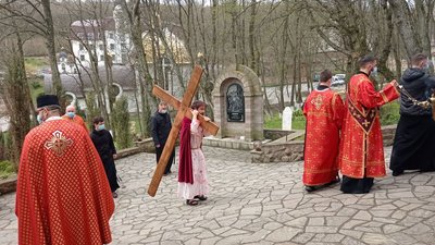 У Зарваниці відбулася театралізована Хресна дорога
