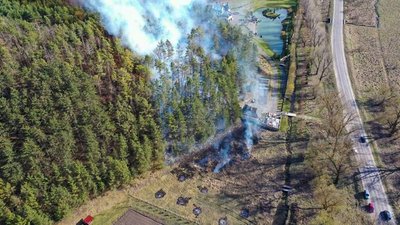 Поліцейські на Тернопільщині спіймали палія сухої трави Поліцейські на Тернопільщині спіймали палія сухої трави