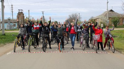 У Бобринці відбувся велозаїзд "Велорух заради здоров'я" У Бобринці відбувся велозаїзд "Велорух заради здоров'я"