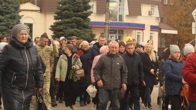 В Охтирці на Сумщині попрощалися із сержантом Василем Бичковим, який загинув на Луганщині