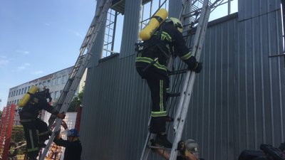 У Житомирі проходять змагання "Найсильніший пожежний-рятувальник"