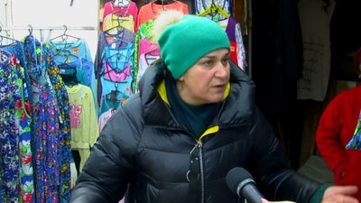 З Центрального ринку Луцька вивезли 25 контейнерів З Центрального ринку Луцька вивезли 25 контейнерів