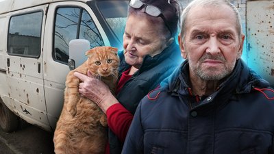 Подружжя з Новоруського з котом