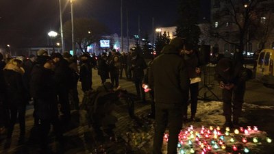 У Харкові вийшли з портретами Героїв Небесної Сотні