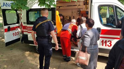 Російські збройні сили гатили по житлових кварталах у Миколаєві, є травмовані — ДСНС Російські збройні сили гатили по житлових кварталах у Миколаєві, є травмовані — ДСНС