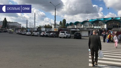 Зелена зона, дитячі майданчики та стоянка: що буде на місці наметів на центральному ринку Сум Зелена зона, дитячі майданчики та стоянка: що буде на місці наметів на центральному ринку Сум