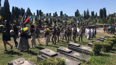У Тернополі попрощалися з військовослужбовцем Сергієм Шишковським У Тернополі попрощалися з військовослужбовцем Сергієм Шишковським