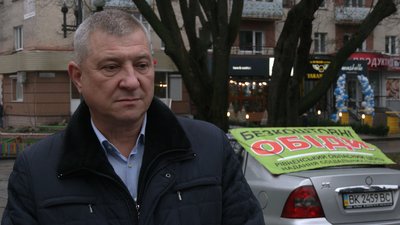 У Рівному почали роздавати безкоштовні обіди для людей у скруті У Рівному почали роздавати безкоштовні обіди для людей у скруті